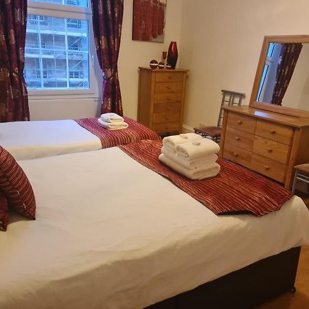 Parliament Square - Royal Mile Apartment Edinburgh Bagian luar foto