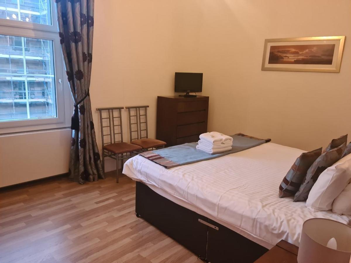 Parliament Square - Royal Mile Apartment Edinburgh Bagian luar foto