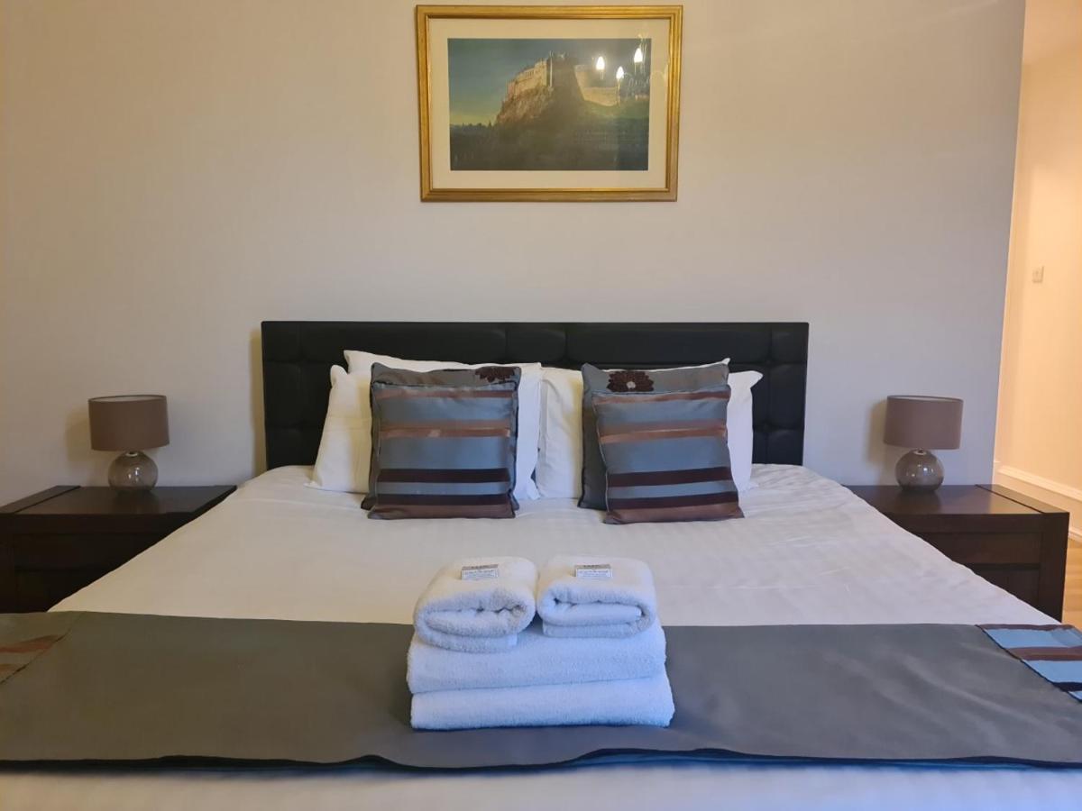 Parliament Square - Royal Mile Apartment Edinburgh Bagian luar foto